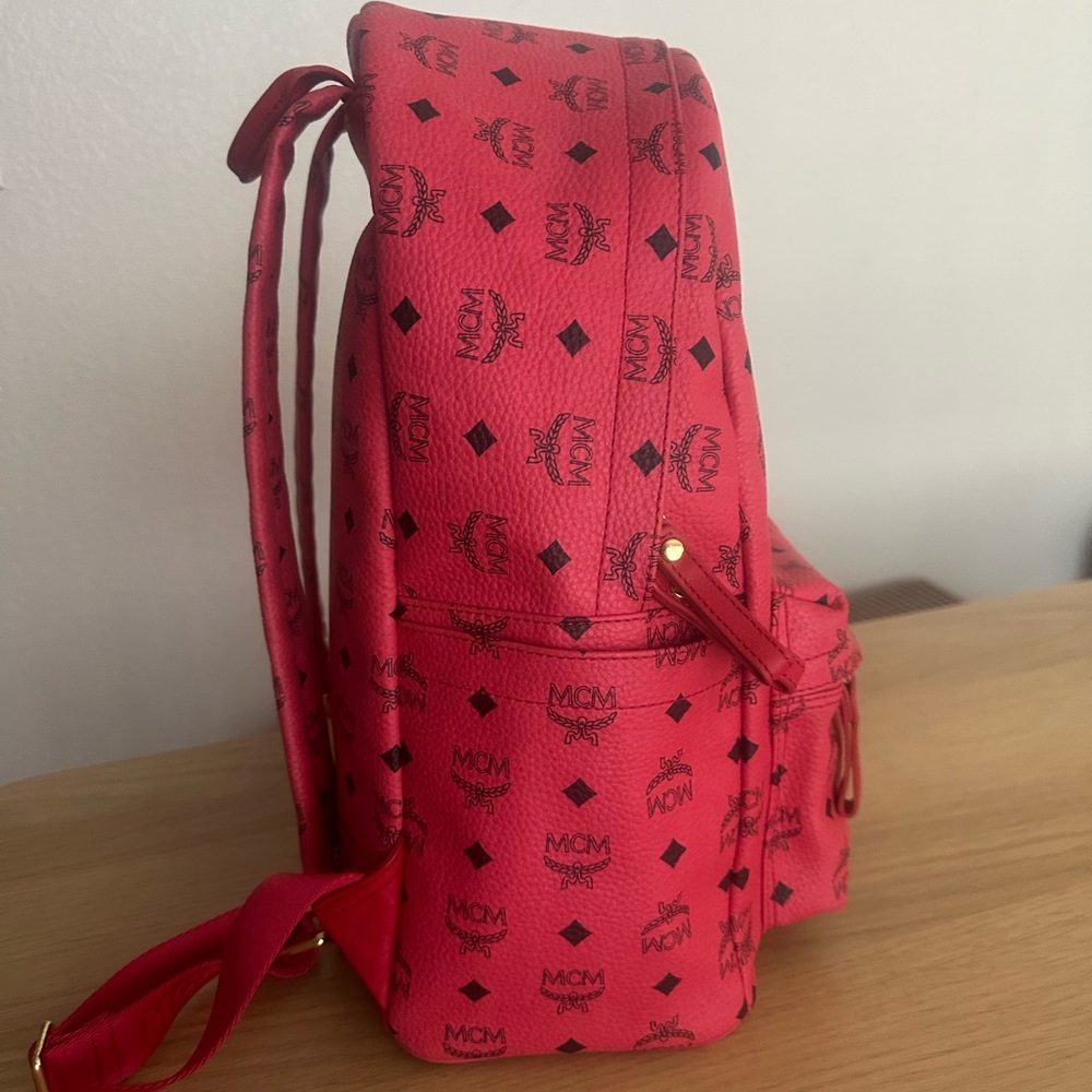 Mcm pink backpack with dust bag - Picture 16 of 16